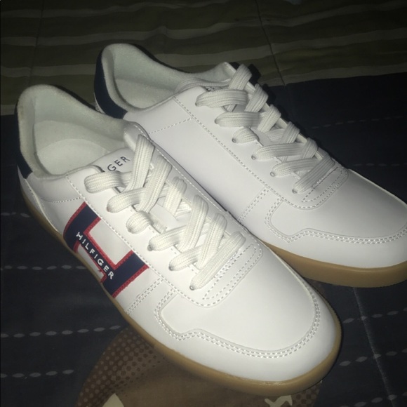 Tommy - Picture 2 of 6